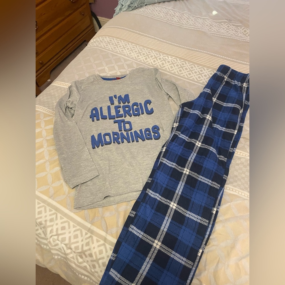 Allergic to mornings pajama set 🦄